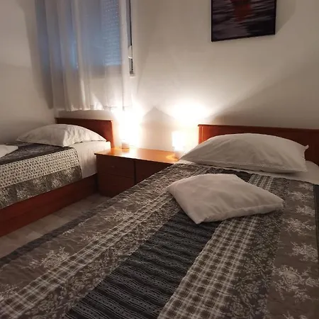 Apartment Andrea *