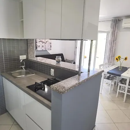 Andrea Apartment Split