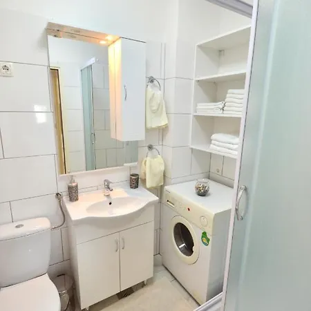 Andrea Apartment Split