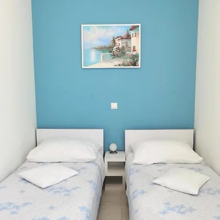 Andrea Apartment Split