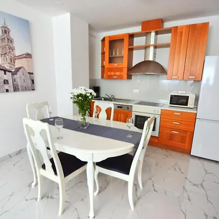 Andrea Apartment