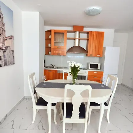 Andrea Apartment
